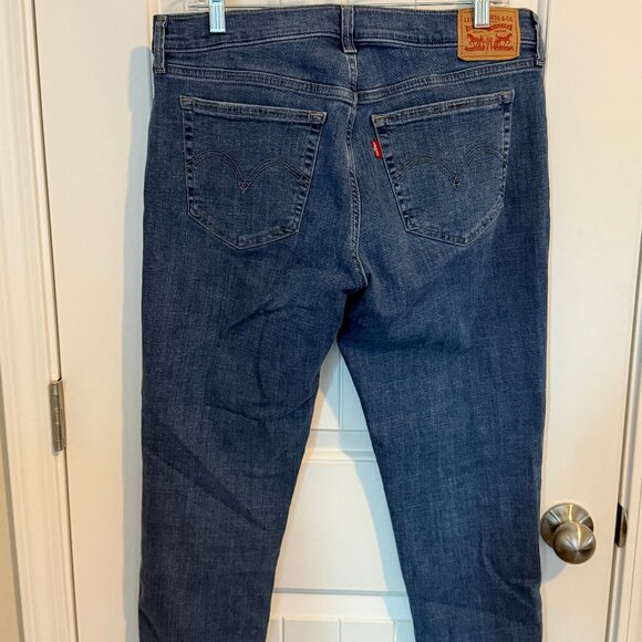 Levis Boyfriend medium-dark wash jeans. - Picture 3 of 3